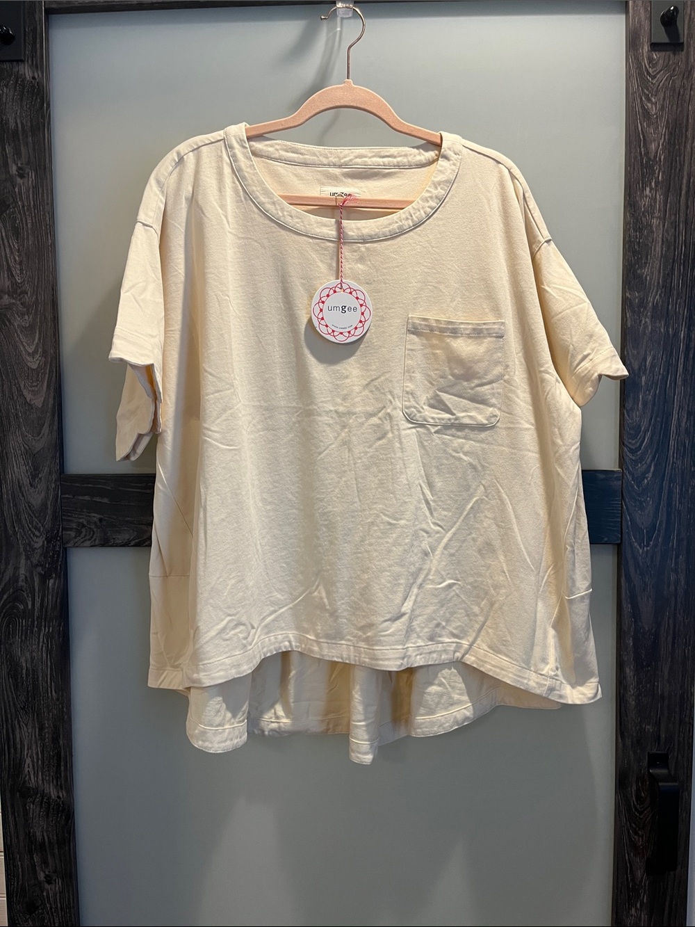 Umgee Cream Short Sleeve Pocket Top